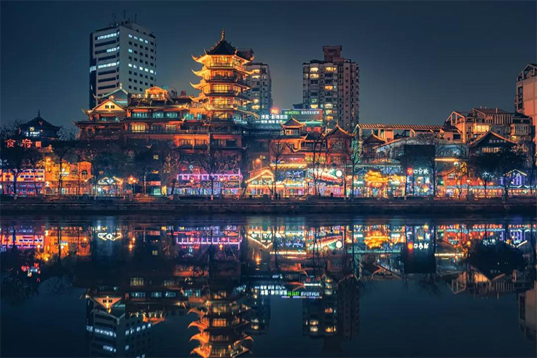 夜经济点亮城市生活(图2)